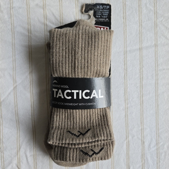 Darn Tough T4021 Boot Midweight Tactical Sock with Cushion, TAN, XS women 4.5-7 - Picture 1 of 6